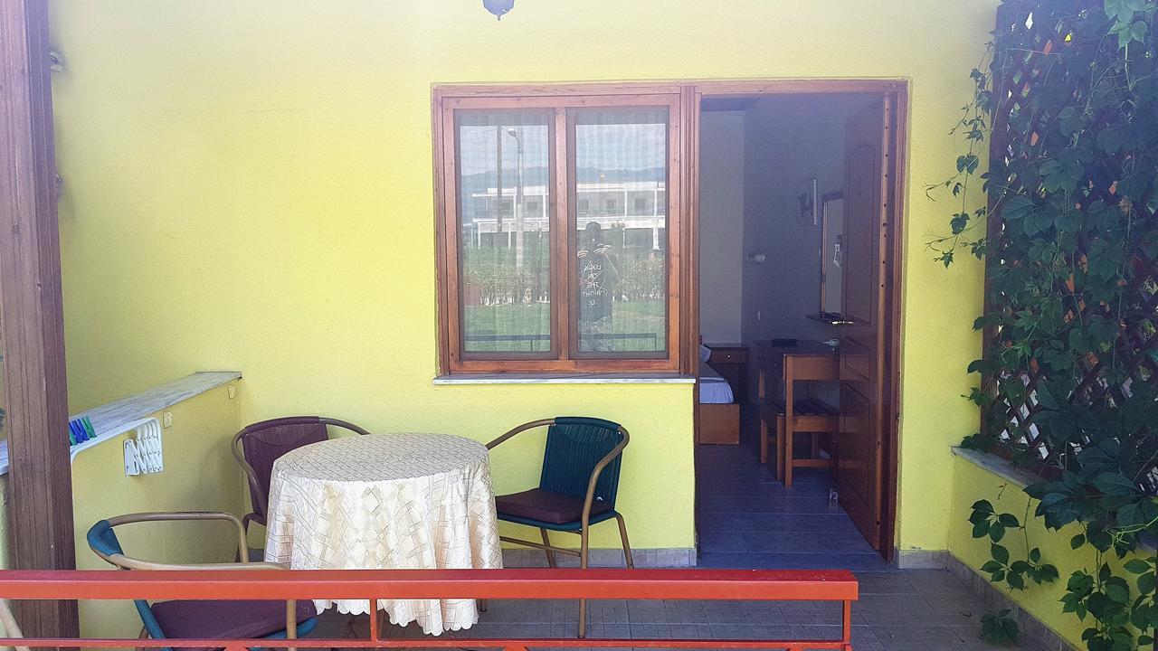 Lotos Apartments ستافروس المظهر الخارجي الصورة